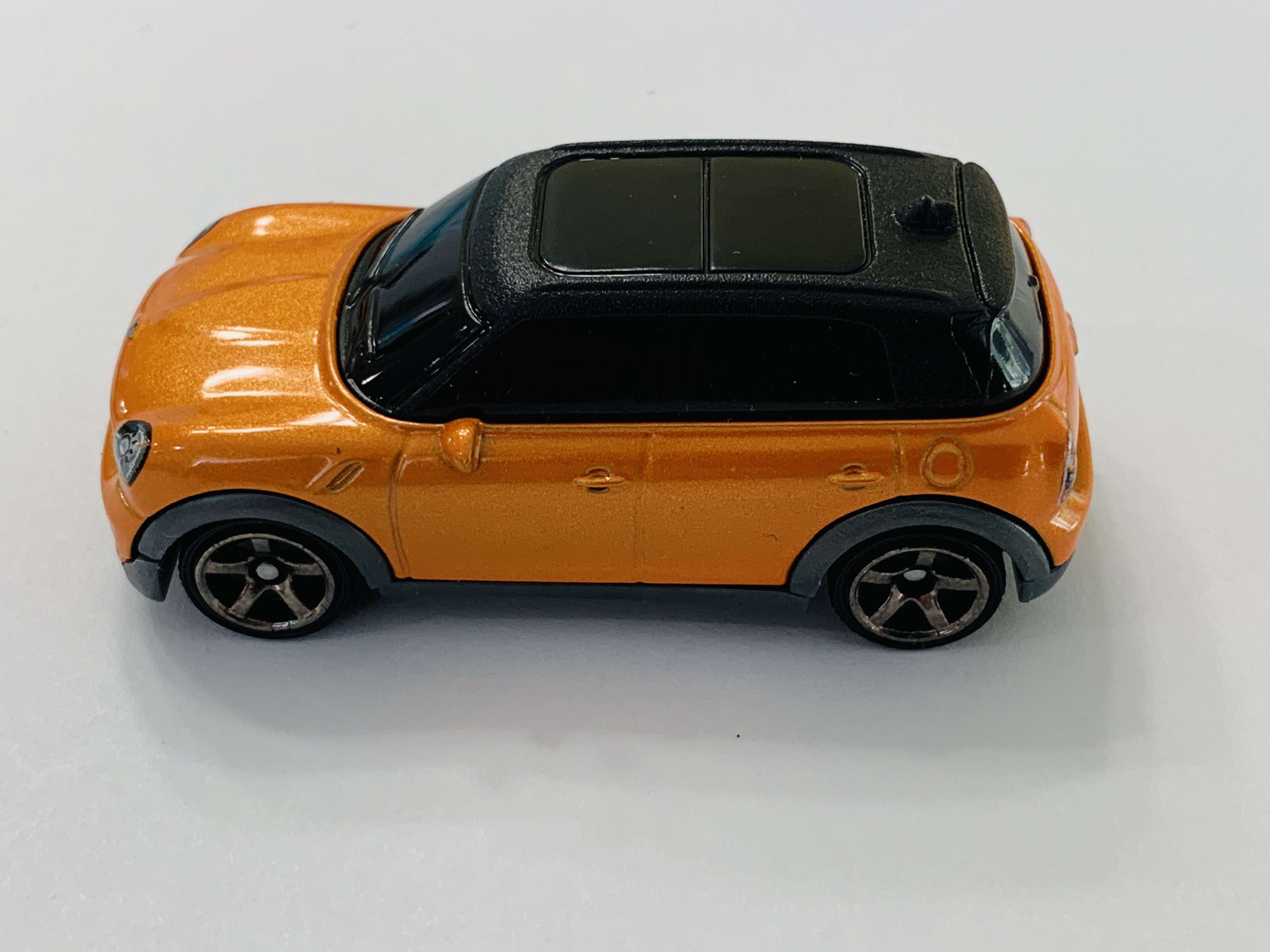 Matchbox 2011 Mini Cooper Countryman