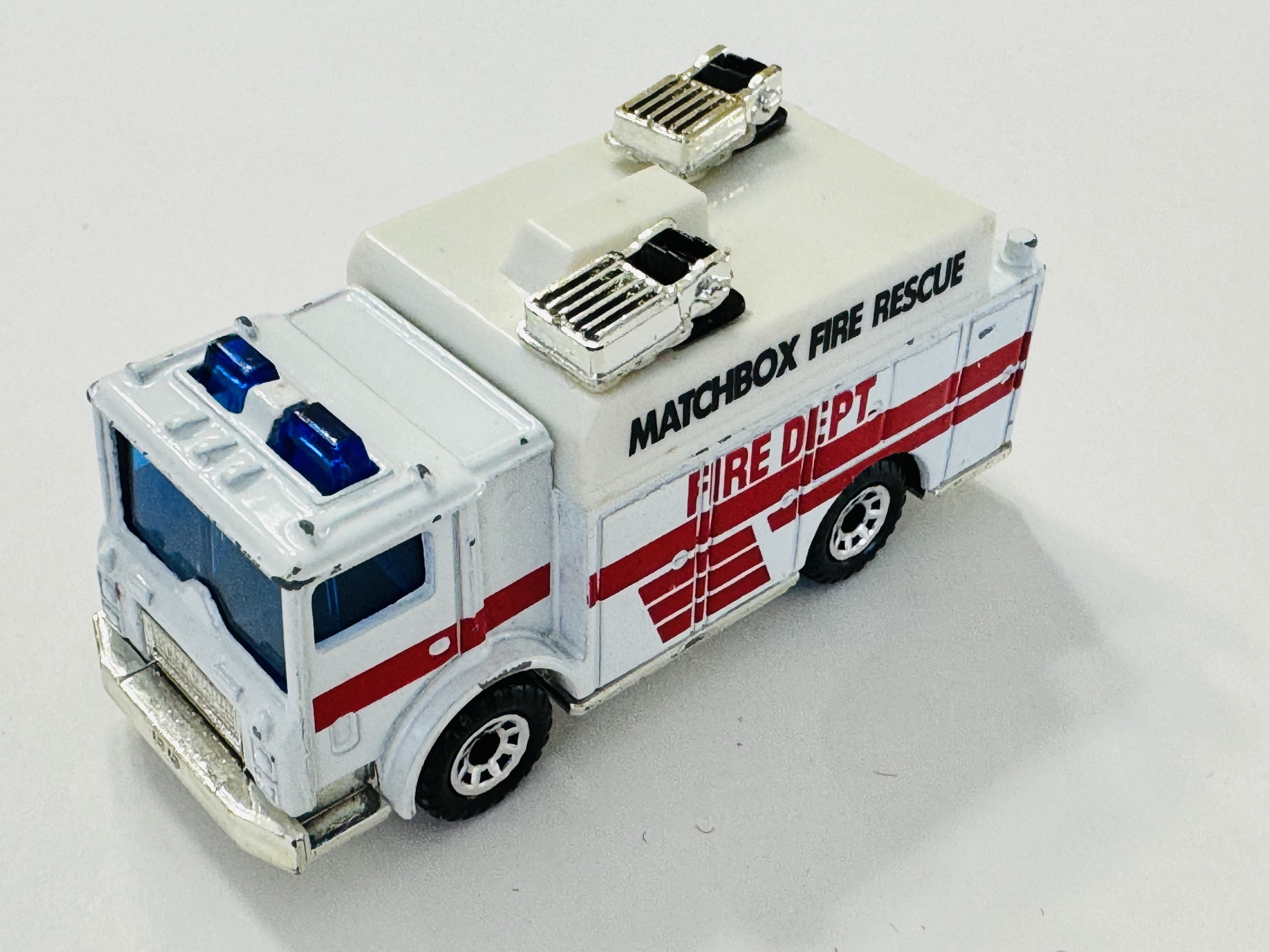 Matchbox Mack Auxiliary Power Truck