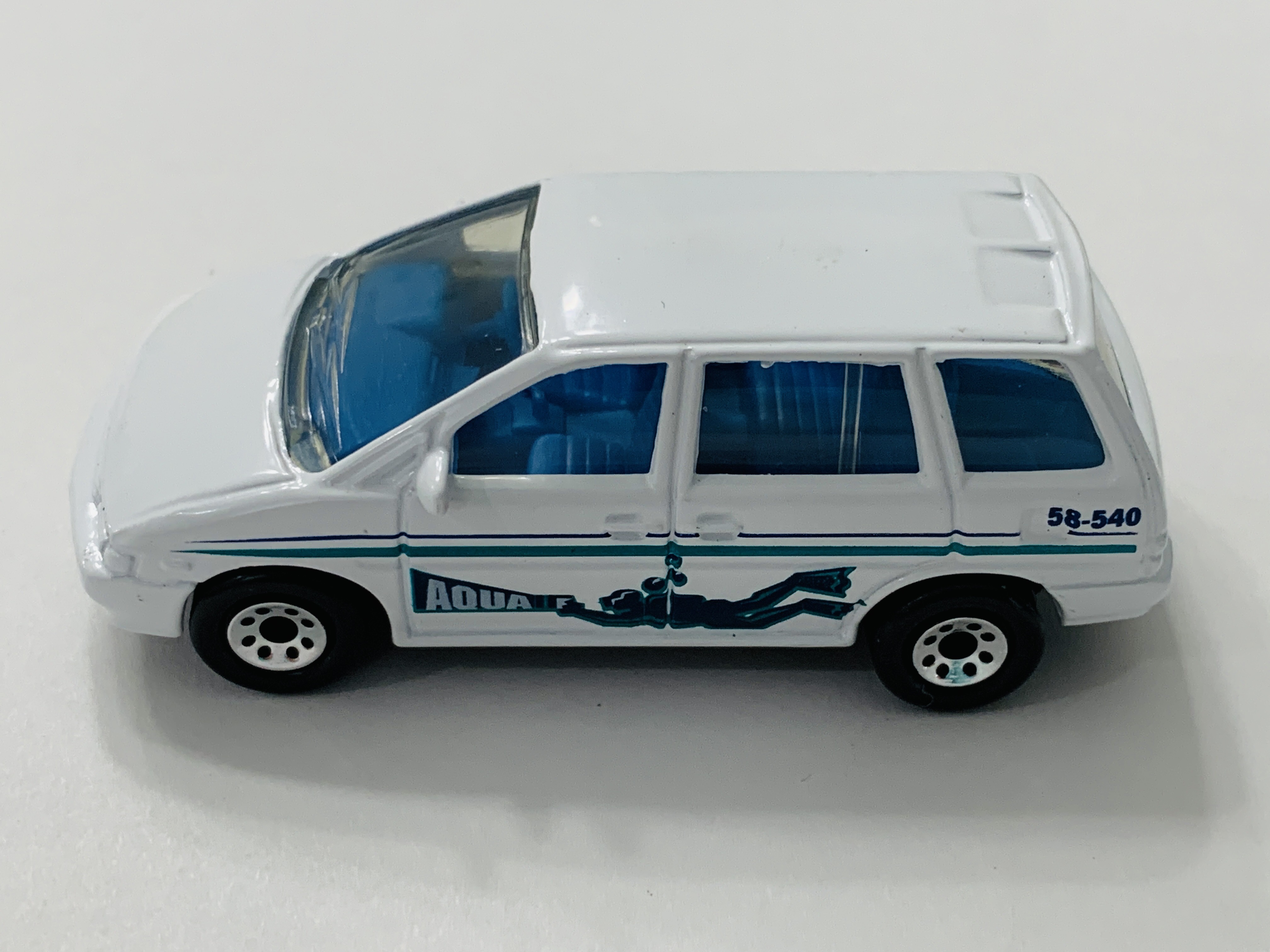 Matchbox Nissan Prairie