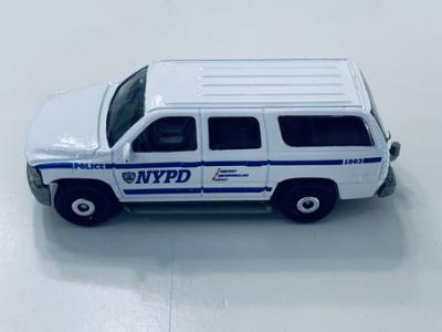 8953-Matchbox-NYPD-2000-Chevrolet-Suburban