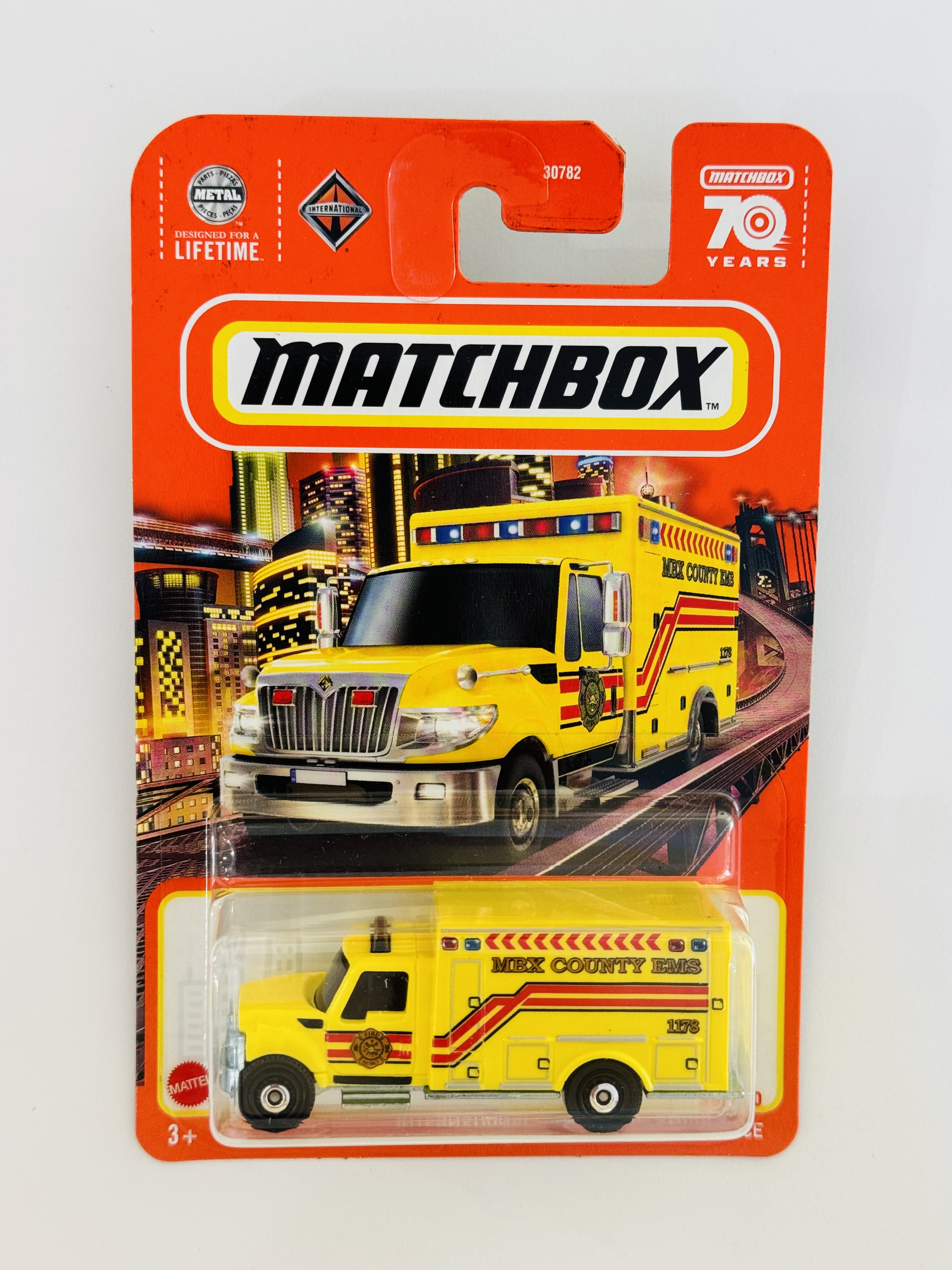 Matchbox #38 International Workstar Ambulance