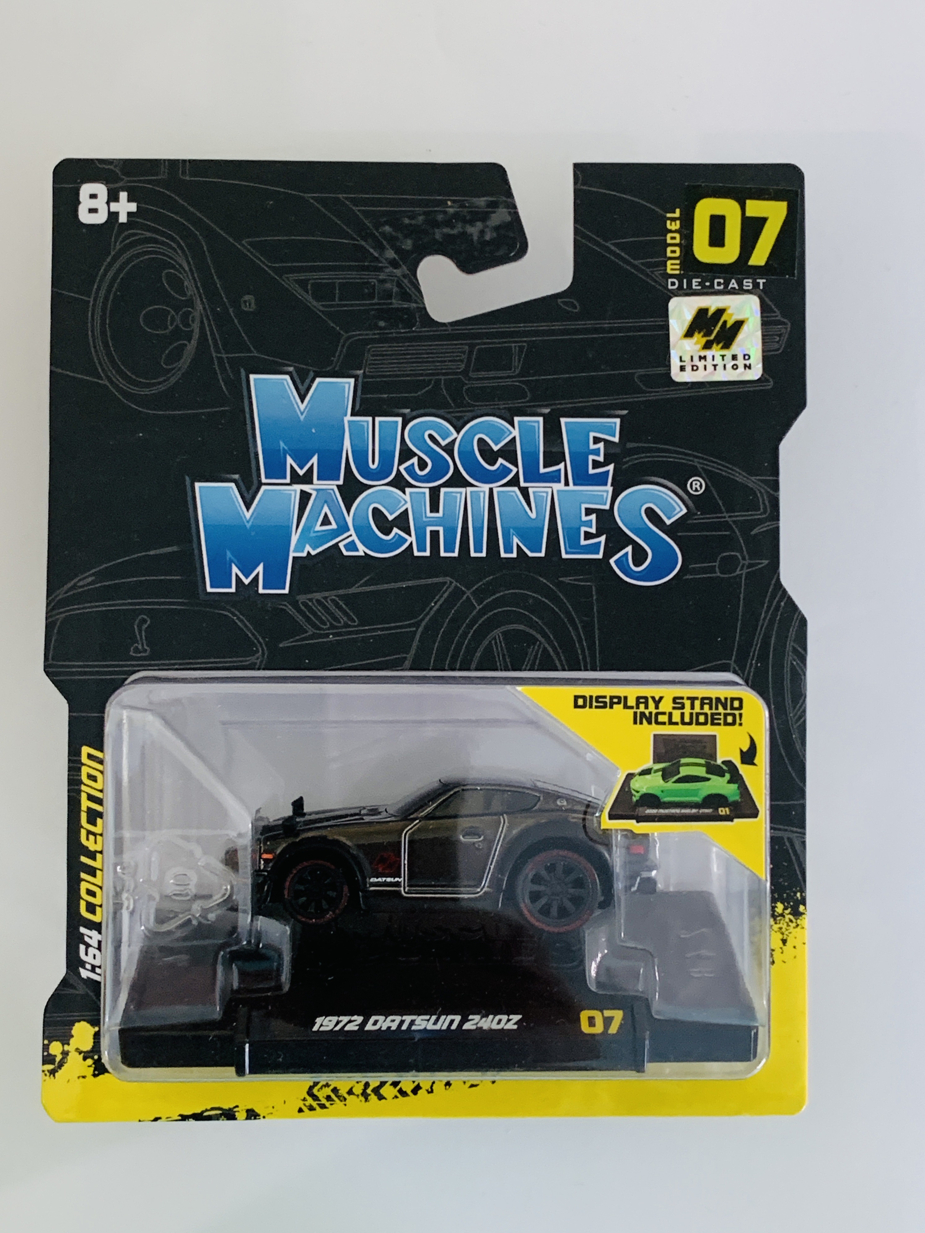 Muscle Machines Series 2 1972 Datsun 240Z Chase